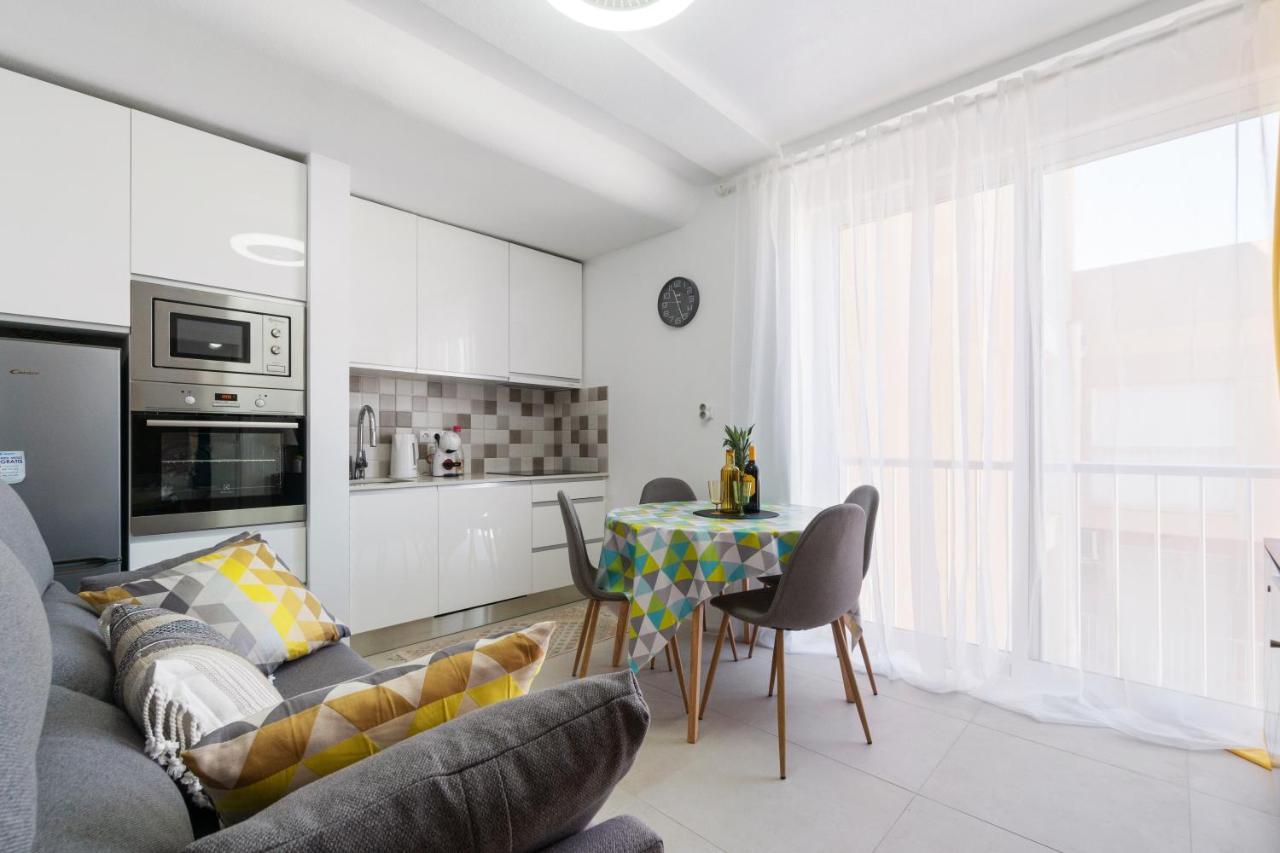 Amarillo Soleado Apartment Torrevieja Bagian luar foto