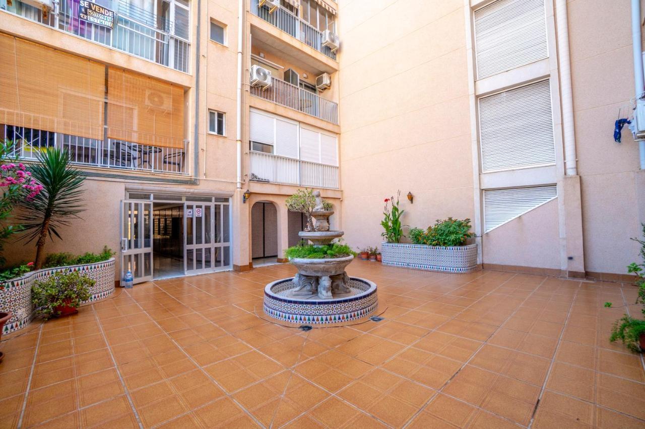 Amarillo Soleado Apartment Torrevieja Bagian luar foto